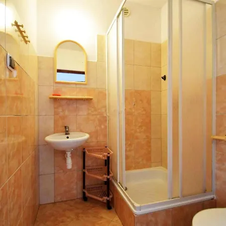 Πανσιόν Grazyna Pobierowo